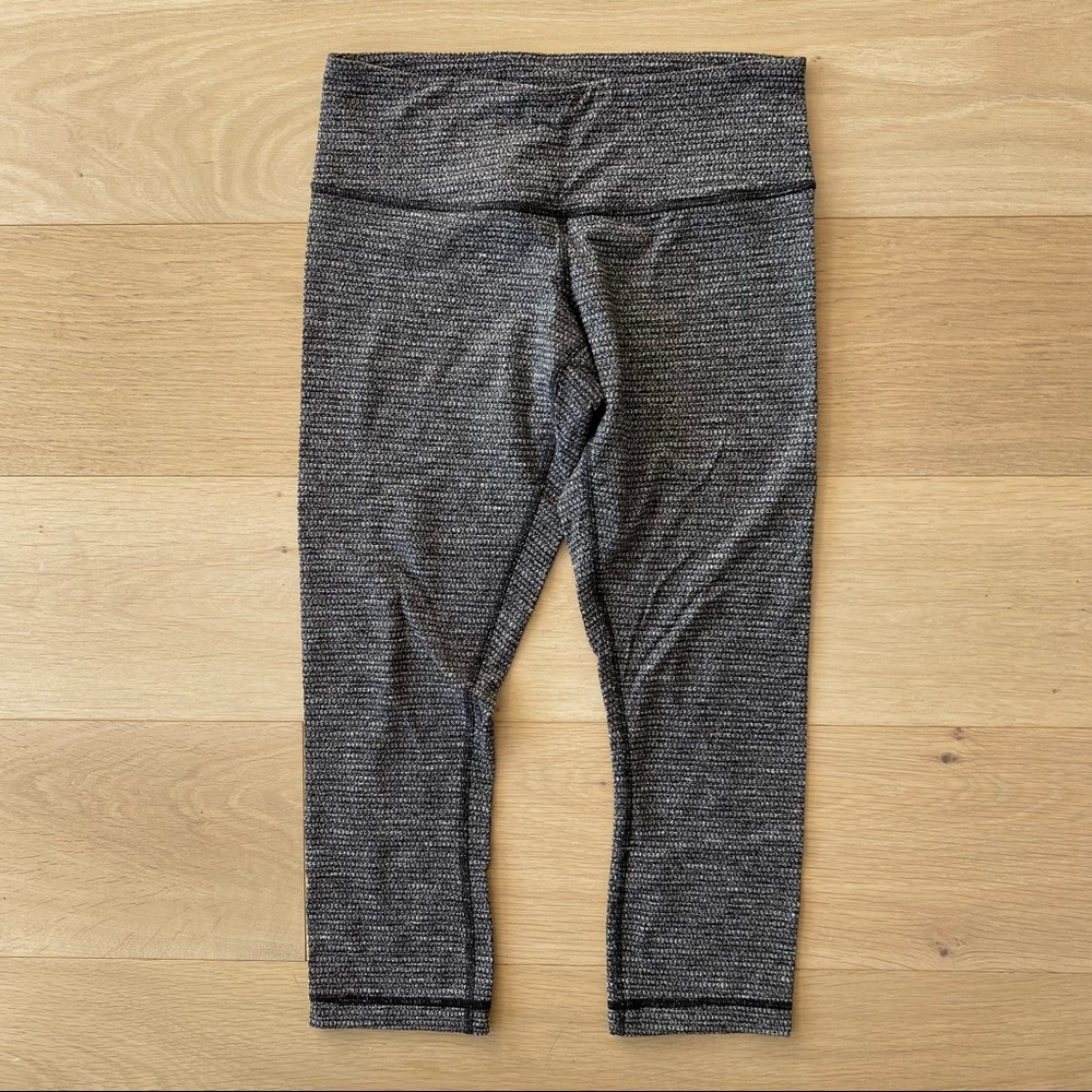 Lululemon leggings size 6